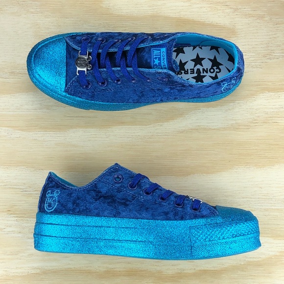 converse chucks miley cyrus